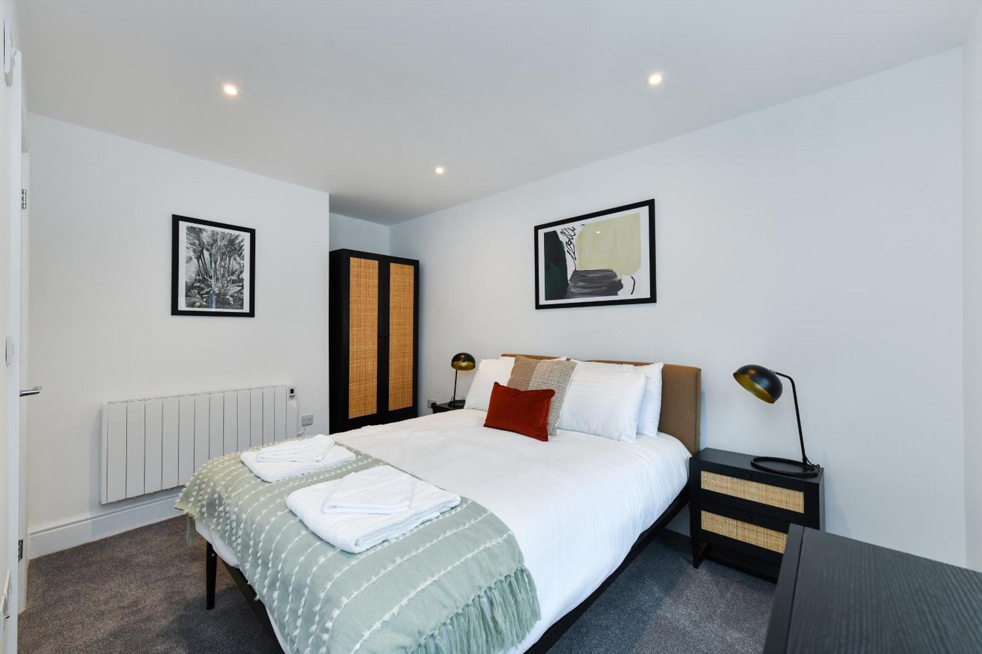 Apartment Stylish Flat With En-suites Near Nature & Amenities