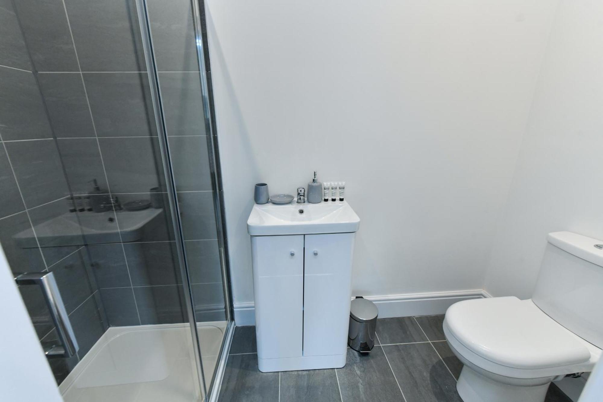 Apartment Stylish Flat With En-suites Near Nature & Amenities *